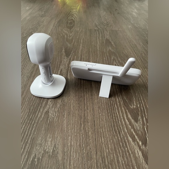 HUBBLE CONNECTED Nursery Pal Cloud 5" Smart HD Baby Monitor & Power Cables - Picture 8 of 10